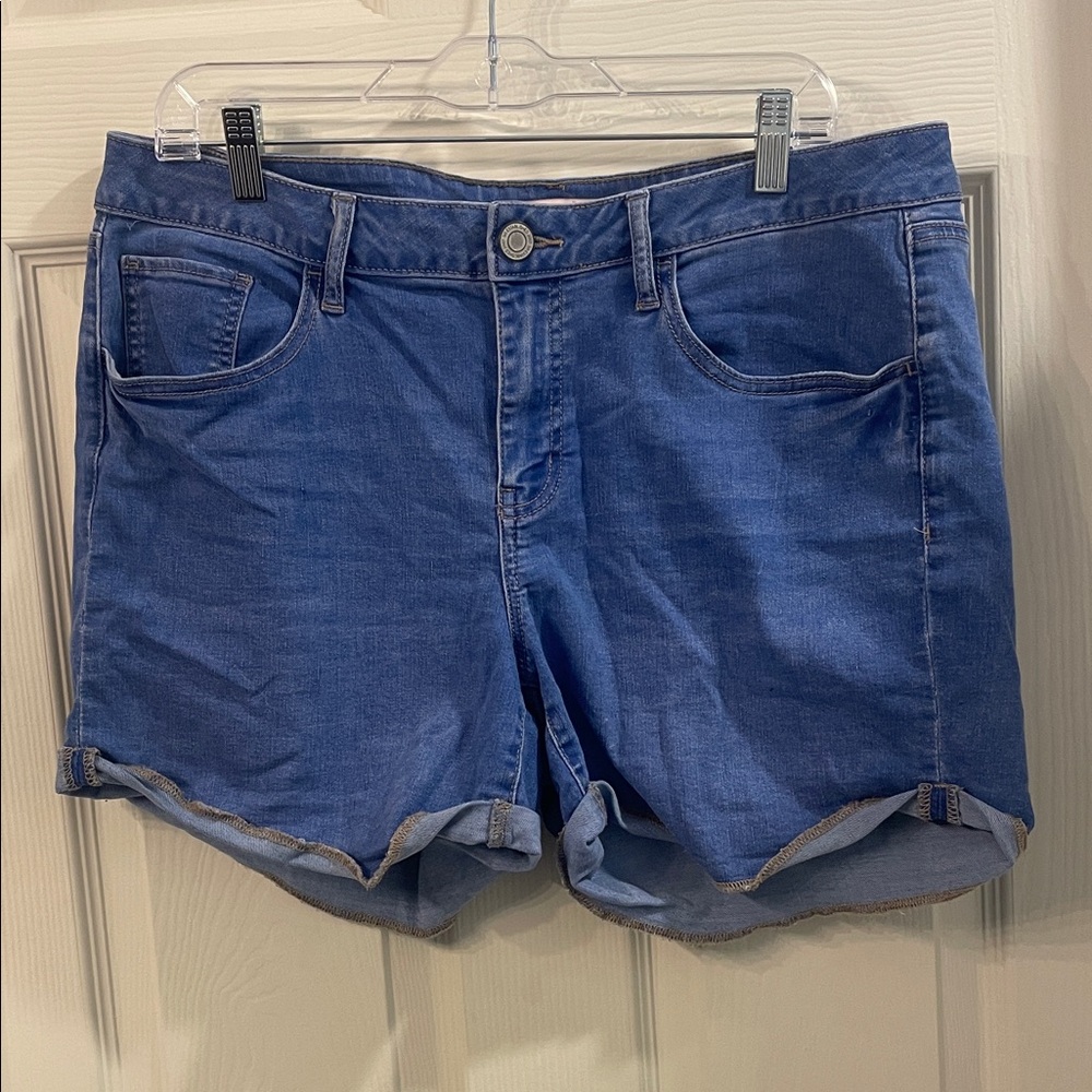 SO Women's Classic Jean Shorts